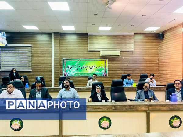 نشست هم‌اندیشی جوانان در شهرستان‌های فاریاب و کهنوج