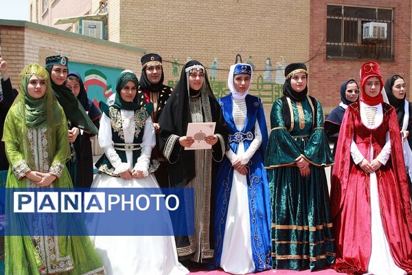 افتتاح نخستین جشنواره تن‌پوش نور، نمایشگاه مُد و لباس ایرانی اسلامی در شهرستان بهارستان 