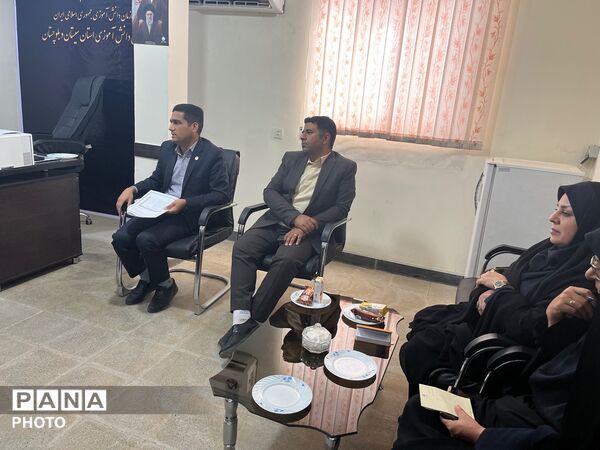 جلسه هماهنگی و برنامه‌ریزی برگزاری «جشن عاطفه‌ها» در زاهدان