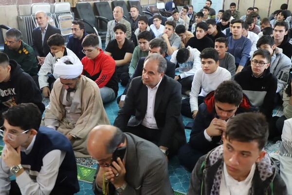 آیین نواخته شدن زنگ نماز در مدارس آذربایجان شرقی با حضور معاون آموزش متوسطه وزارت آموزش و پرورش