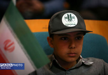 آینده سبز؛ از آموزش تا درختکاری