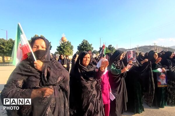 بیعت دانش‌آموزان دیشموکی  با رهبر انقلاب
