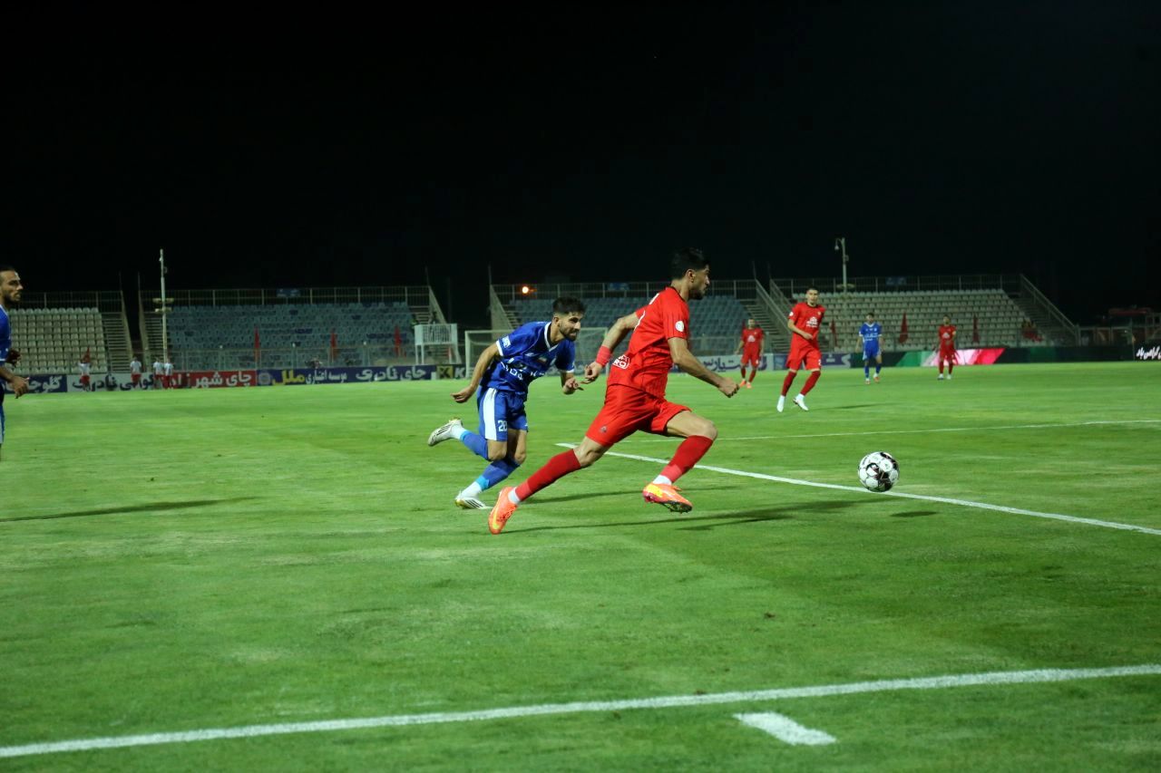 بازی تراکتور و استقلال در تبریز