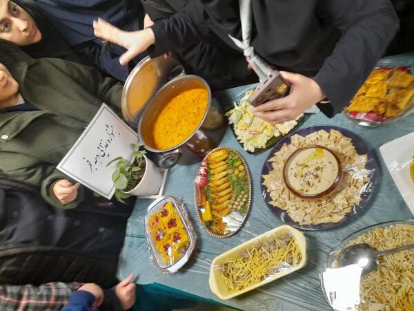 سلسله جشن‌های دهه فجر انقلاب اسلامی و اعیاد شعبانیه در مدارس منطقه پردیس 