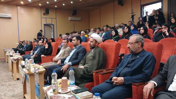 برگزاری اختتامیه کارسوق کشوری لیزر وفوتونیک در مرکز آموزش عالی امام خمینی(ره) محمدشهر کرج 