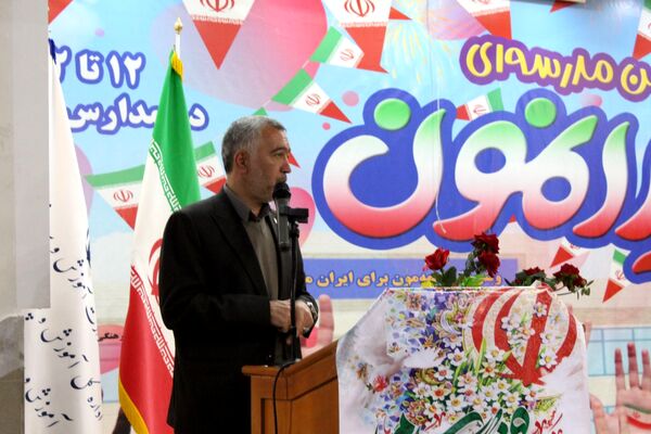 جشن ایرانمون در دبیرستان نمونه دولتی مهشید مصلی‌نژاد