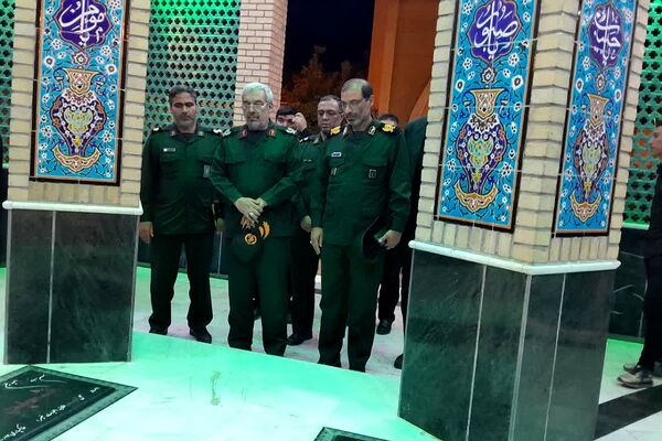 مراسم بزرگداشت شهدای مقاومت در حرم شهدا گمنام ورامین