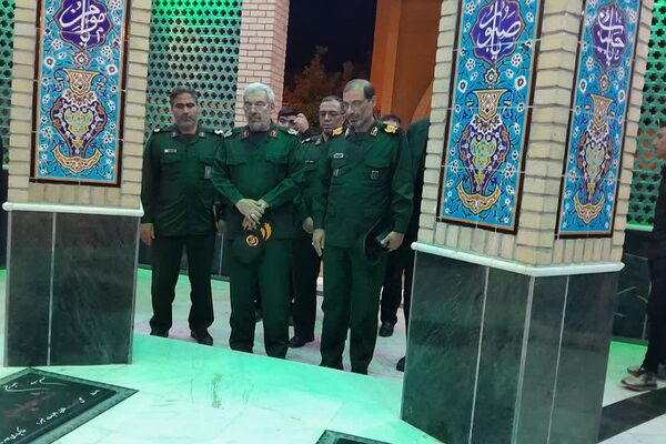 مراسم بزرگداشت شهدای مقاومت در حرم شهدا گمنام ورامین