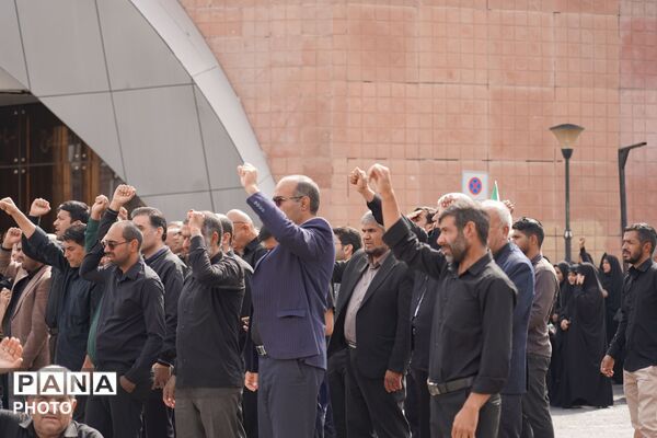 تجمع مردم غیور و ولایتمدار بم در سوگ شهادت رهبر انقلاب