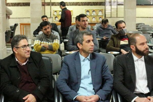 بزرگداشت روز زن و تجلیل از بانوان شاغل در آموزش‌وپرورش 