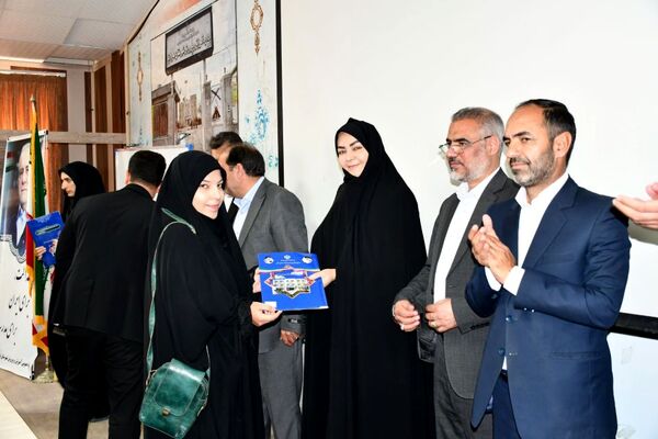 مراسم تجلیل از مدیران و رتبه‌های برتر کنکور ۱۴۰۴ در شهرستان مه‌ولات