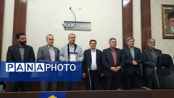 همایش تجلیل از عوامل سیزدهمین دوره نمایشگاه های مدرسه انقلاب