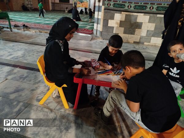 بار دگر سرگرمی کودکان در غرفه کودک مسجد جامع 