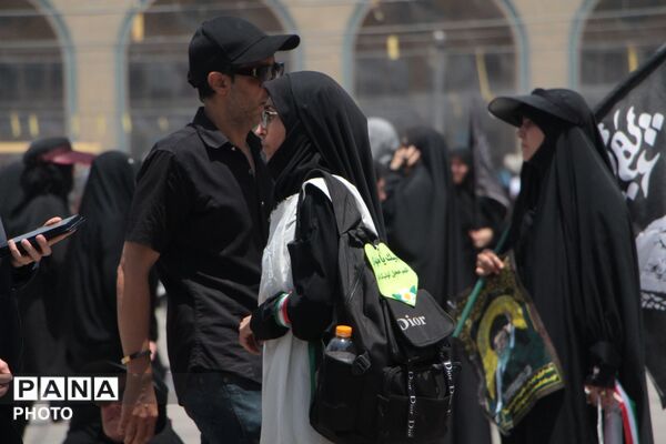 آخرین وداع با قائد شهید: پیکر مطهر آیت‌الله سیدعلی‌خامنه‌ای در میان سیل عاشقان به مصلی تهران رسید 