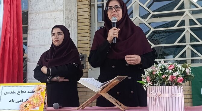 زنگ مهر و ایثار همزمان با هفته دفاع مقدس در دبیرستان مهر نیشابور