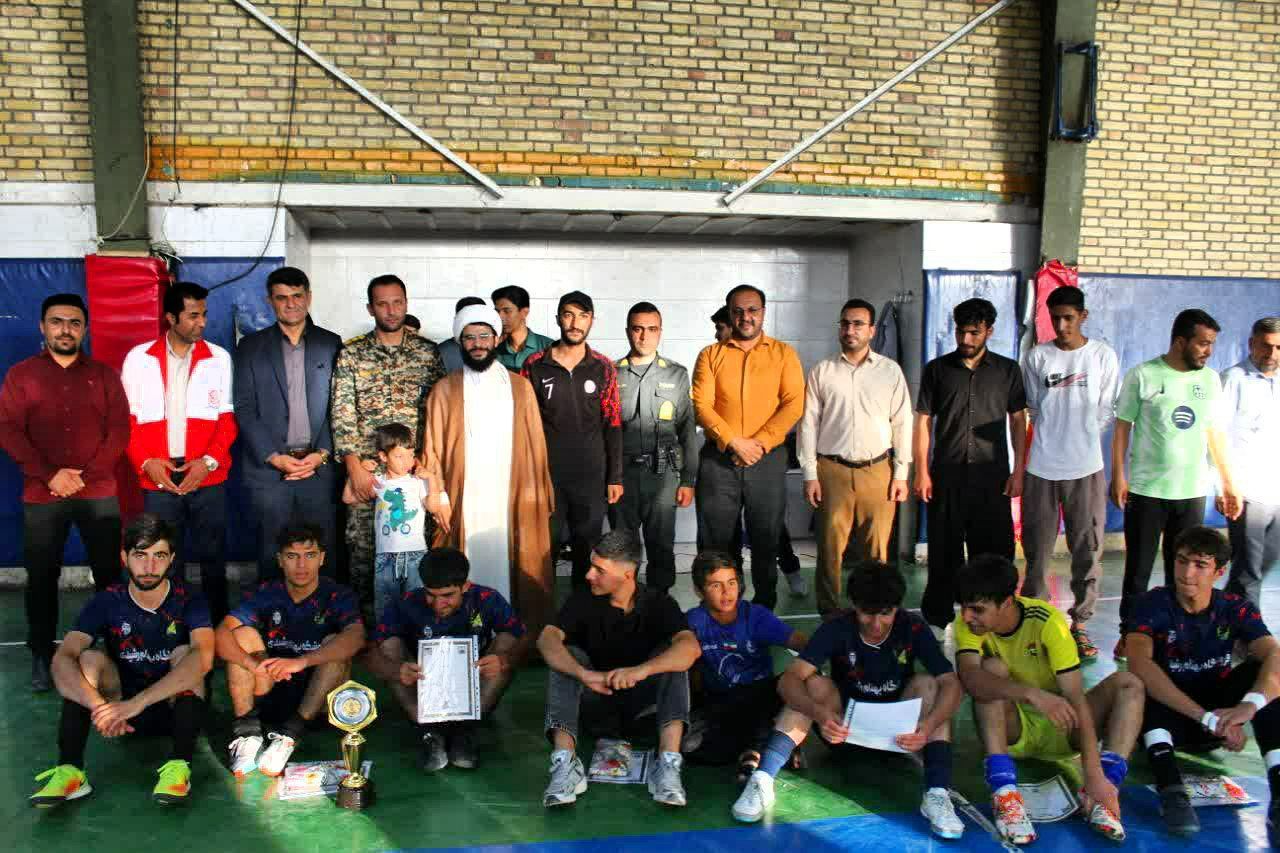 قهرمانی تیم هفت چشمه لردگان در فینال جام فوتسال «قدس اندیشان»