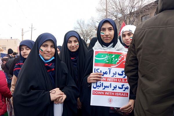 راهپیمایی یوم‌الله ۲۲بهمن در کرمانشاه 