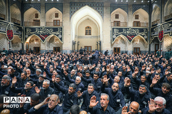 عزاداری اصناف و بازاریان مشهد در حرم مطهر رضوی
