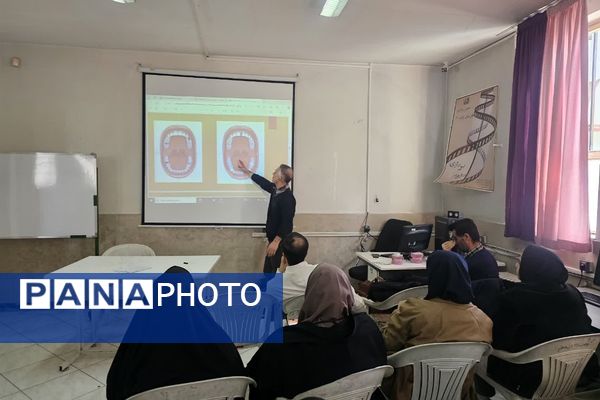 اولین دوره آموزشی کیفیت بخشی برنامه‌های سلامت و تندرستی ویژه آموزگاران پایه مدارس ابتدایی منطقه کهریزک 