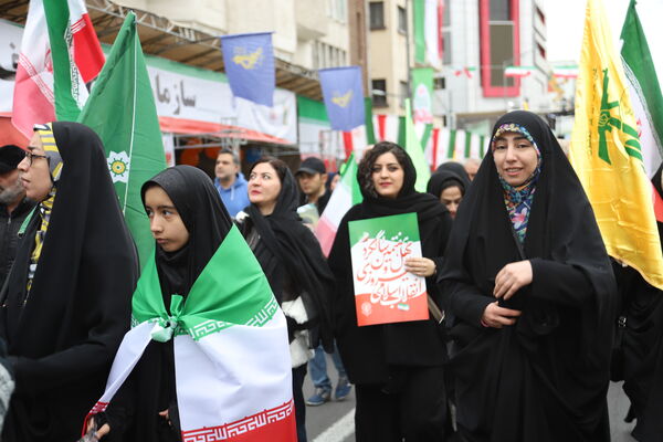 راهپیمایی باشکوه ۲۲ بهمن در قاب تصویر