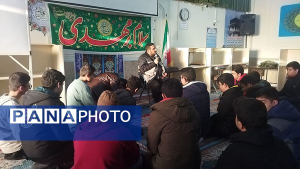 مراسم میلاد حضرت مهدی (عج) در دبیرستان شاهد ابوذر غفاری نیشابور 