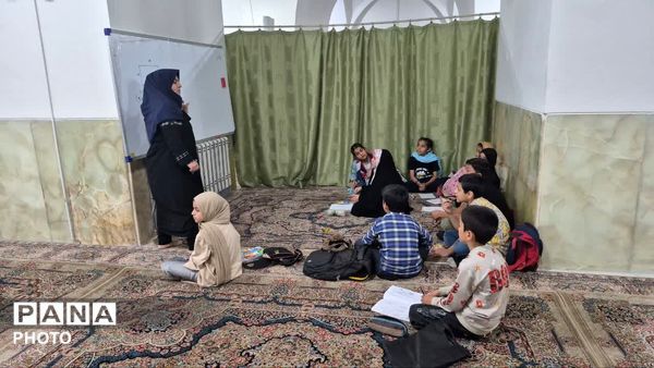 مسجدی که تبدیل به سنگر حفظ جبهه‌ دانش شد