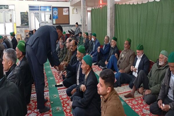 اقامه نماز جمعه در شهر بار نیشابور