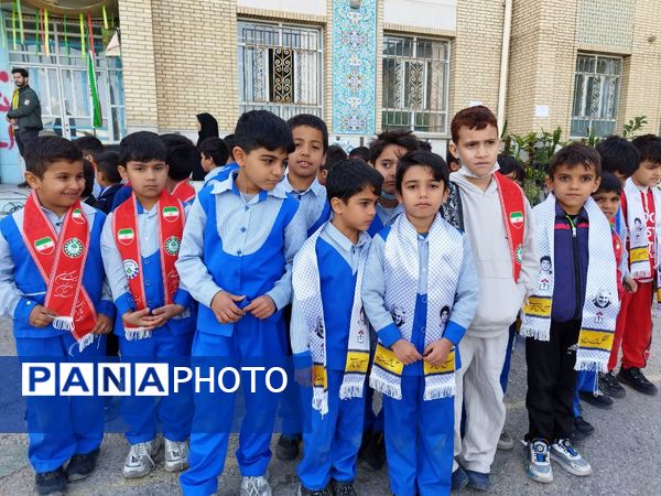 آشنایی دانش‌آموزان با مفاهیم کارآفرینی