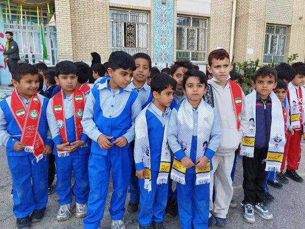 آشنایی دانش‌آموزان با مفاهیم کارآفرینی