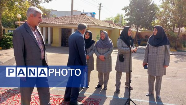 برگزاری جشن جوانه‌ها در دبیرستان آرمینه مصلی نژاد ناحیه ۶ مشهد