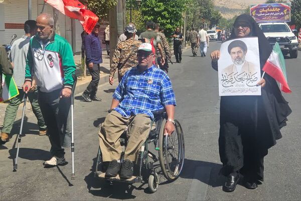 راهپیمایی جان‌فدایان ایران در شیراز - 1