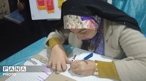 حضور پرشور نوجوانان مبارز در کافه رسانه اردبیل