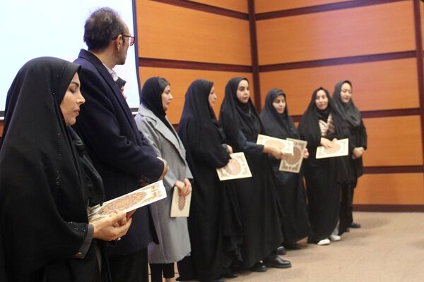 نشست روسای انجمن اولیاء و مربیان مدارس بهارستان‌دو