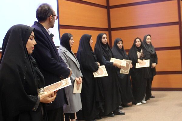 نشست روسای انجمن اولیاء و مربیان مدارس بهارستان‌دو