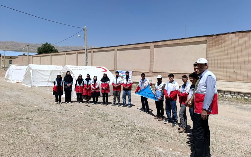 استقرار اردوگاه اضطراری توسط تیم دادرس پیشرفته هلال‌احمر