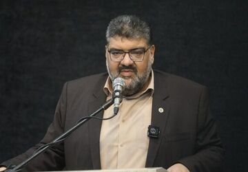 شنیدن صدای معترضان و برخورد پشیمان کننده با ایادی دشمن ضروری است