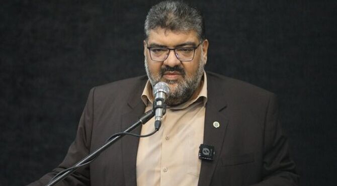 شنیدن صدای معترضان و برخورد پشیمان کننده با ایادی دشمن ضروری است
