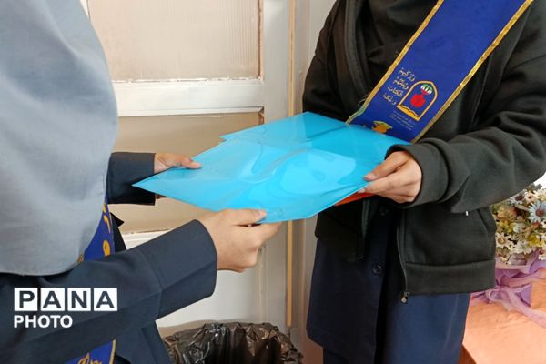 گامی مؤثر در مسیر رشد؛ گردهمایی همیاران مشاور دختر در ابوذر غفاری