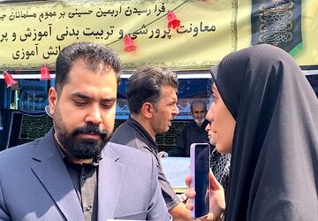 یکی از اهداف غرفه‌های فرهنگی در اربعین حسینی، آشنایی عمیق با مفاهیم کربلا، عاشورا و اربعین است