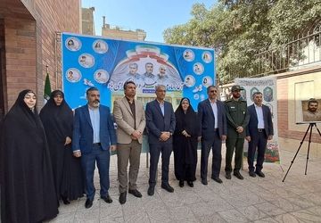 برگزاری مراسم شروع سال تحصیلی در دبیرستان بانو عفت آهنگری ناحیه یک شهرری