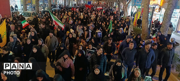 اجتماع و راهپیمایی در هفتین شب در شهرستان بجنورد 