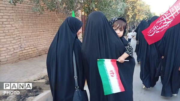 به تصویر کشیدن حماسه تشییع نمادین رهبر شهید در شهر میلاجرد