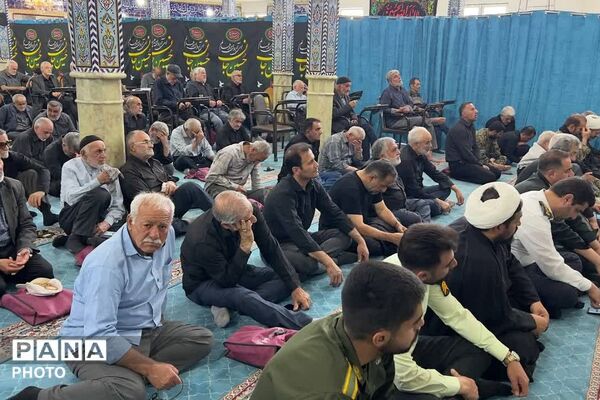 فیروزکوه در «جمعه انتقام»؛ میثاق مردم با خون شهیدان در مصلی نماز جمعه