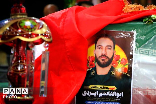 راهپیمایی روز قدس همزمان با تشییع شهید اقتدار در جهرم