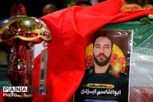 راهپیمایی روز قدس همزمان با تشییع شهید اقتدار در جهرم