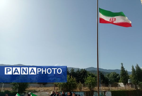 جشن جوانه‌ها در دبیرستان یاران امام 