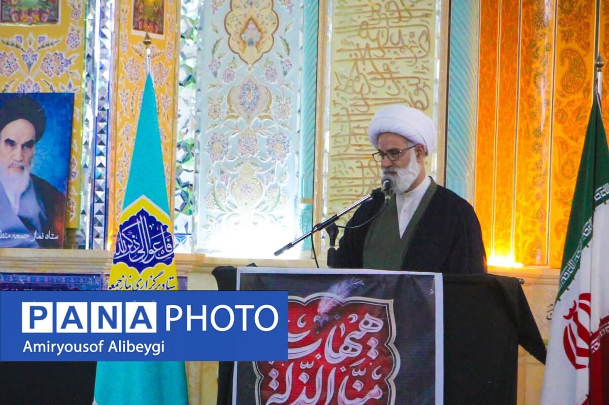 حمایت صریح امام جمعه مشهد اردهال از فتوای محارب بودن تهدیدکنندگان ساحت رهبری