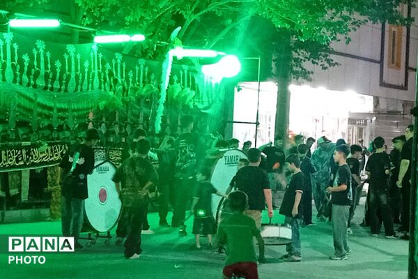 شکوه سوگواری در شبِ عاشورا،وقتی صباشهر با هم‌صدایی در سوگِ حق می‌گرید