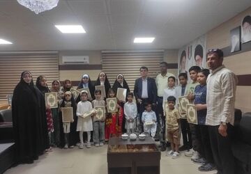 دیدار کودکان جاسک با فرماندار