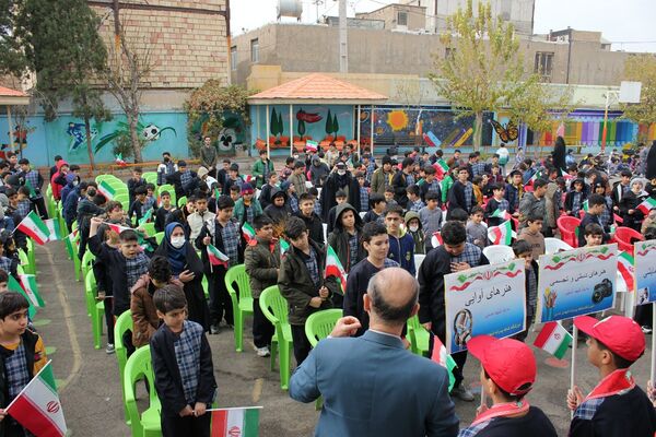  افتتاح جشنواره «امید فردا» در مدرسه شاهد ده دی ورامین